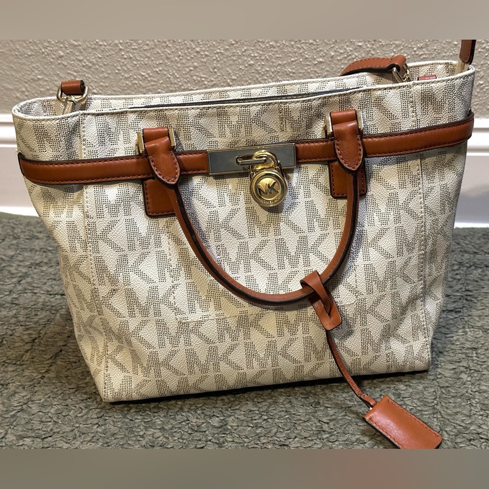 Michael Kors Hamilton Traveler Large Satchel